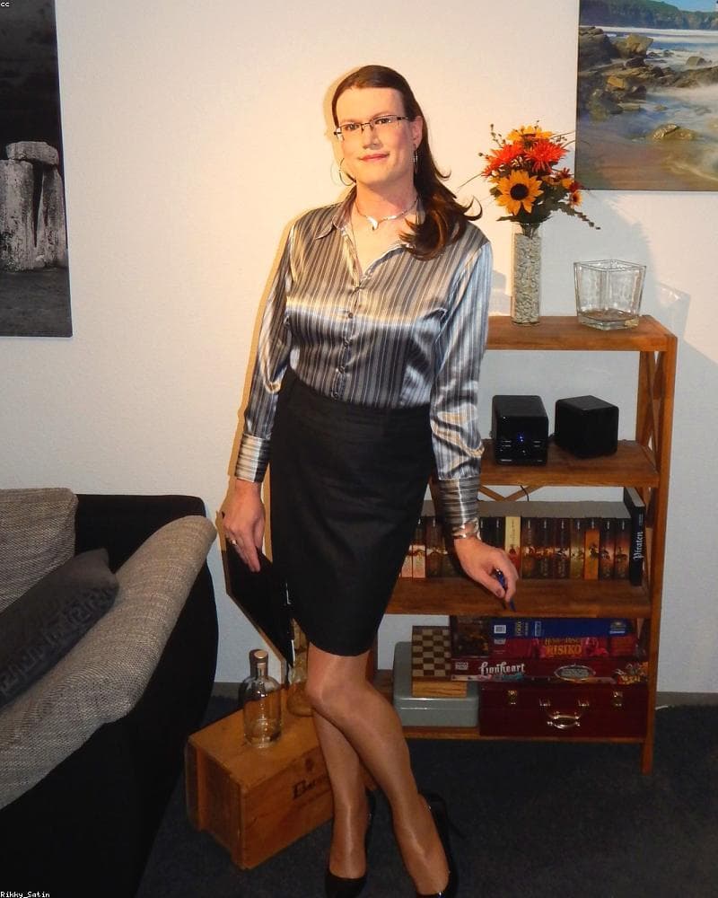 Tailored Pencil Skirt